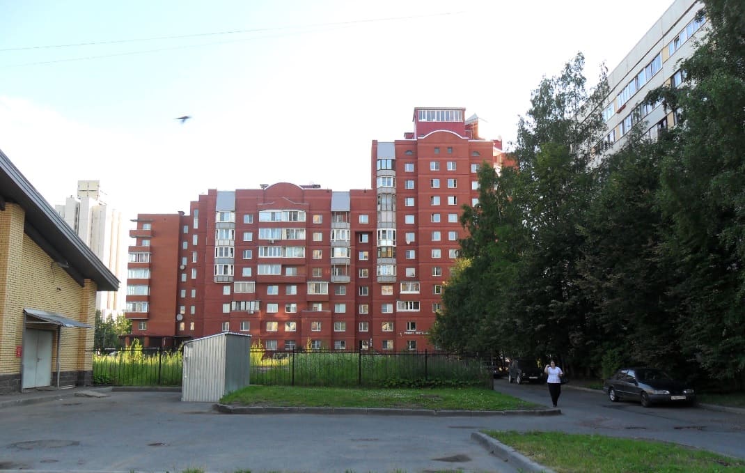 Дом на Серебристом бульваре
