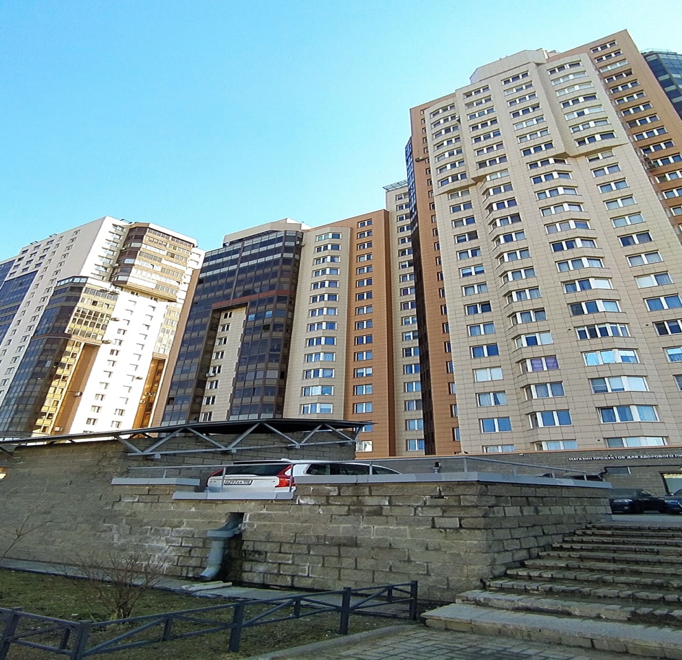 Дом на Яхтенной улице
