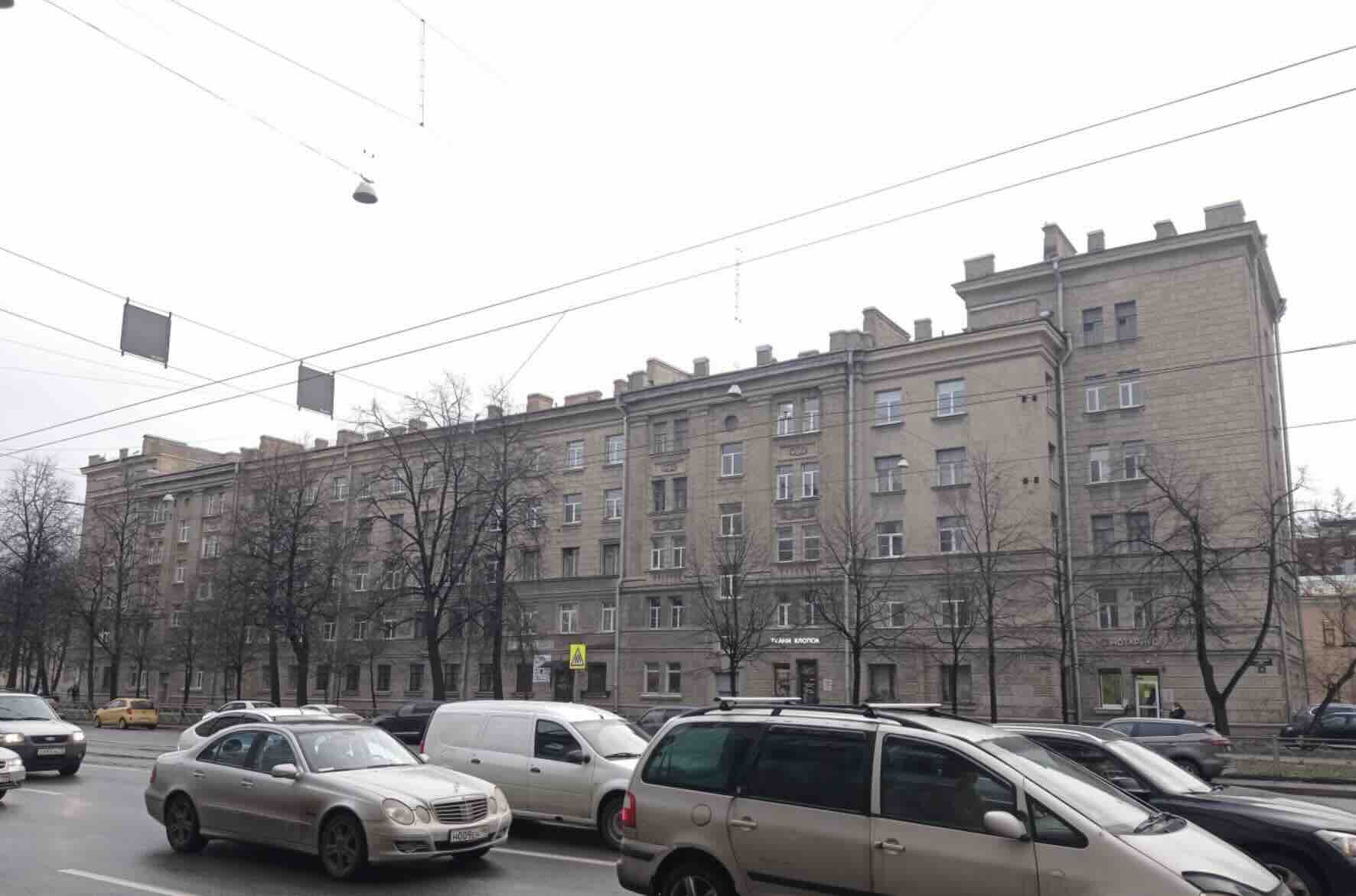 Лицевой фасад по Благодатной улице
