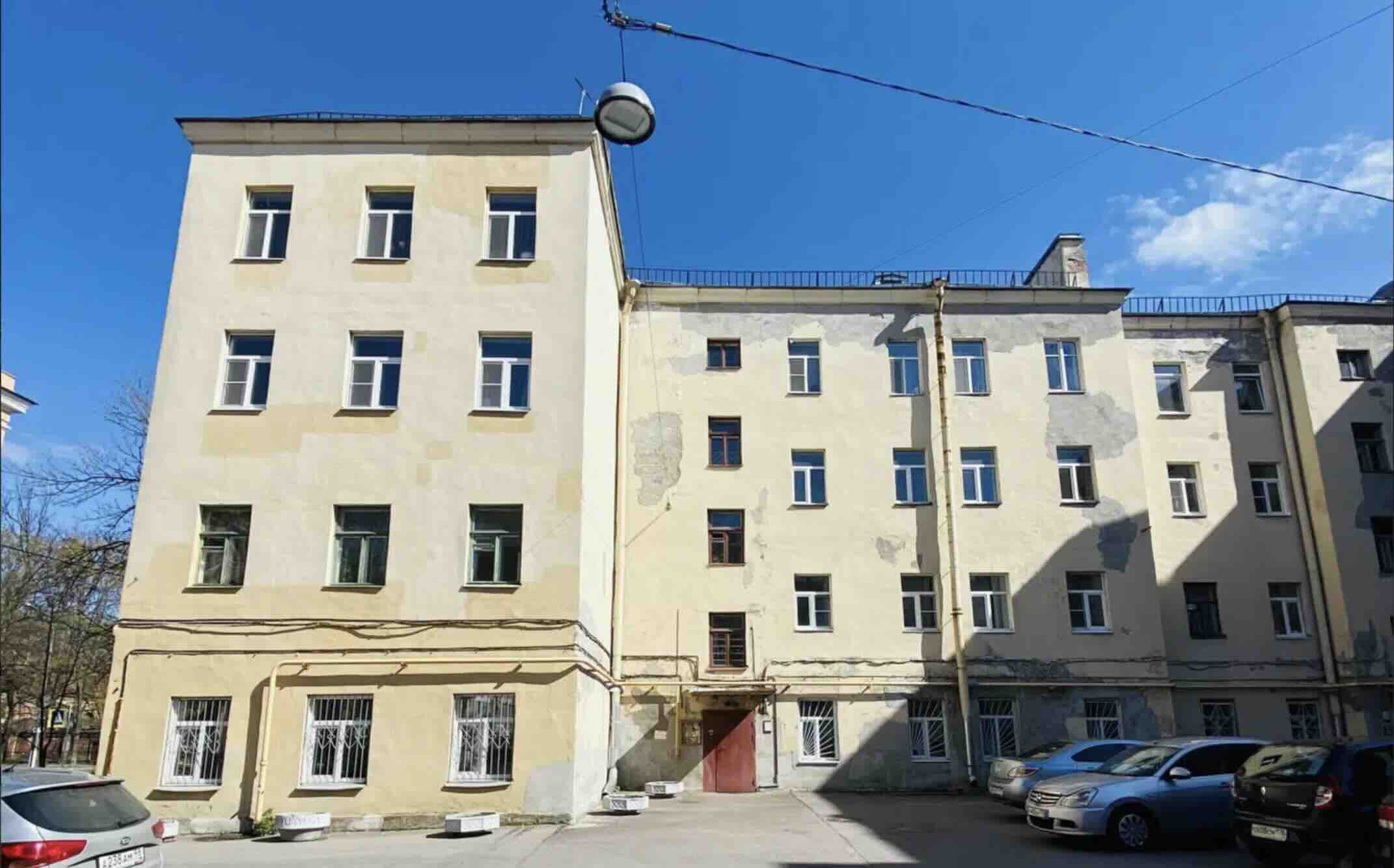 Дворовый фасад дома 21