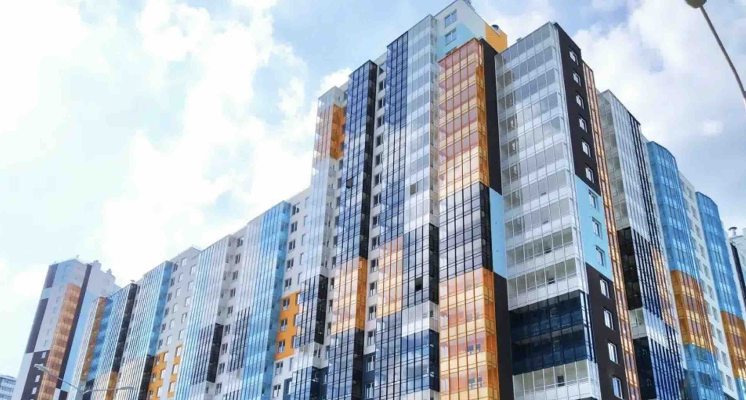 Жилой комплекс со стороны двора