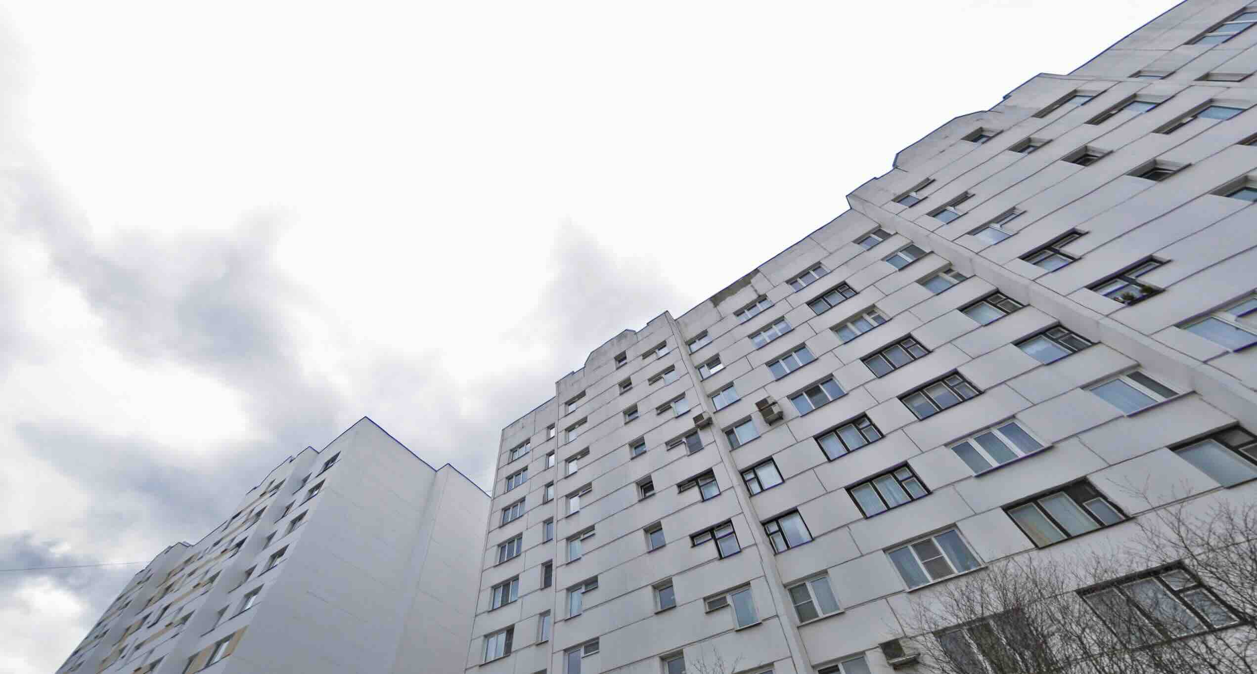 Дом со стороны двора